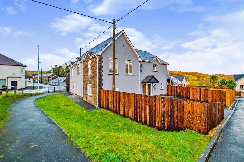 4 bed detached house for sale in Llanwnnen, Lampeter SA48 Zoopla