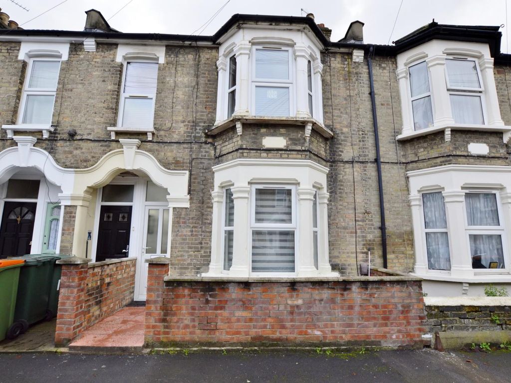 2 bed flat for sale in Ling Road, Canning Town E16 Zoopla