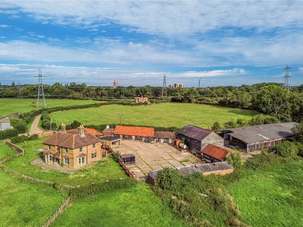 5 bed detached house for sale in Vicarage Road, Watford, Hertfordshire