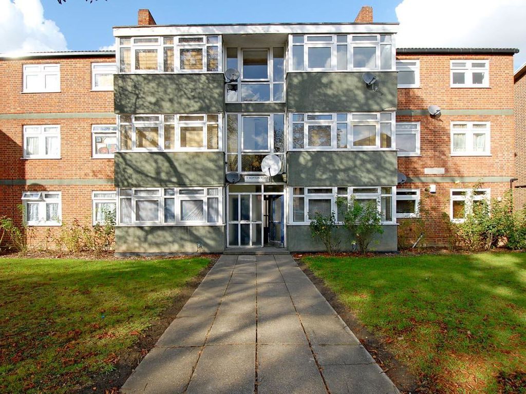 3 bed flat to rent in Hopton Road, London SW16 Zoopla