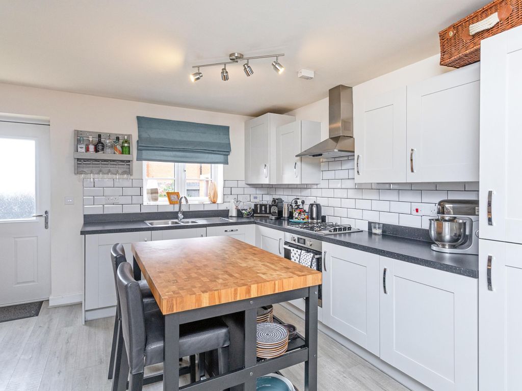 Lagonda Drive, Brackley NN13  