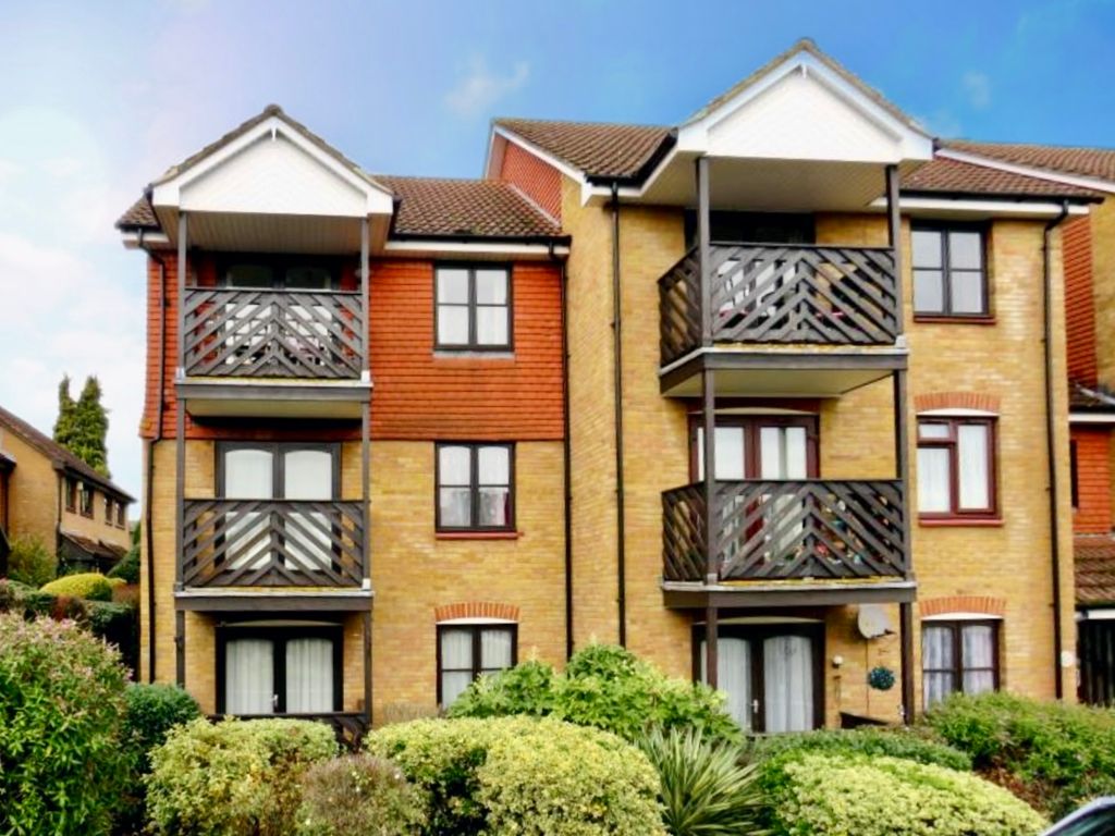 1 bed flat to rent in St. Annes Court, Maidstone ME16, £850 pcm Zoopla