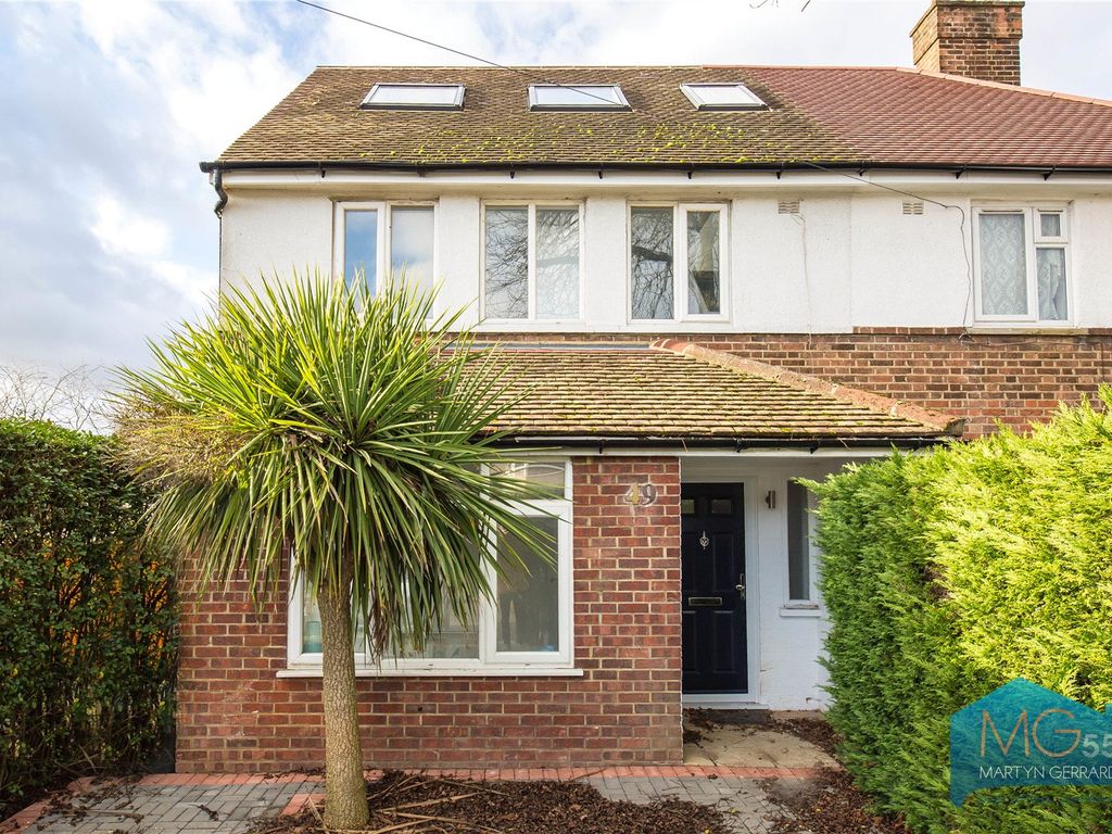 Salcombe Gardens, Mill Hill, London NW7