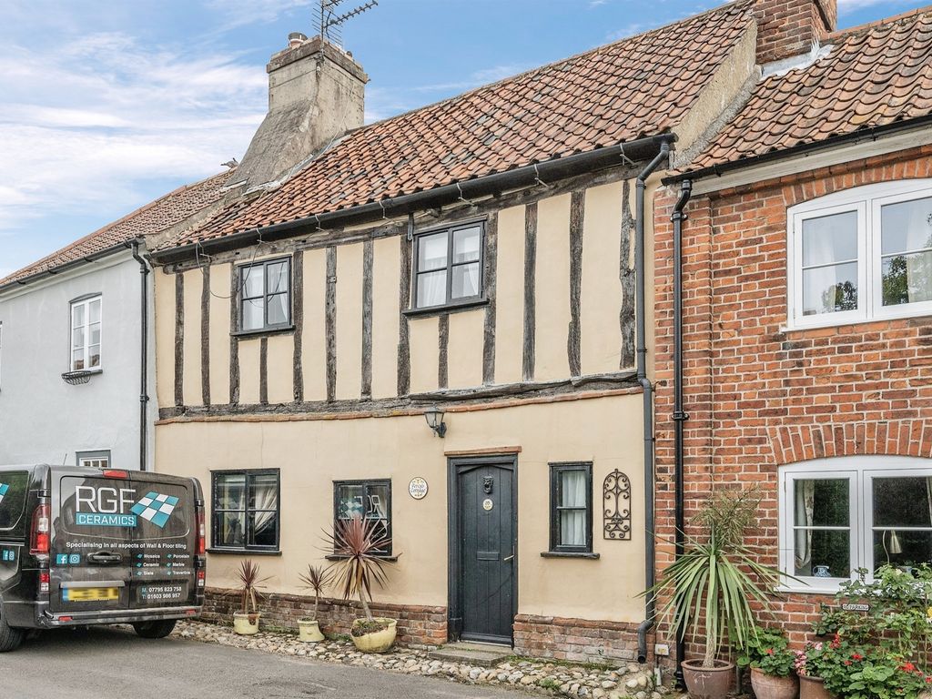 3 bed property for sale in Hungate Street, Aylsham, Norwich NR11, £