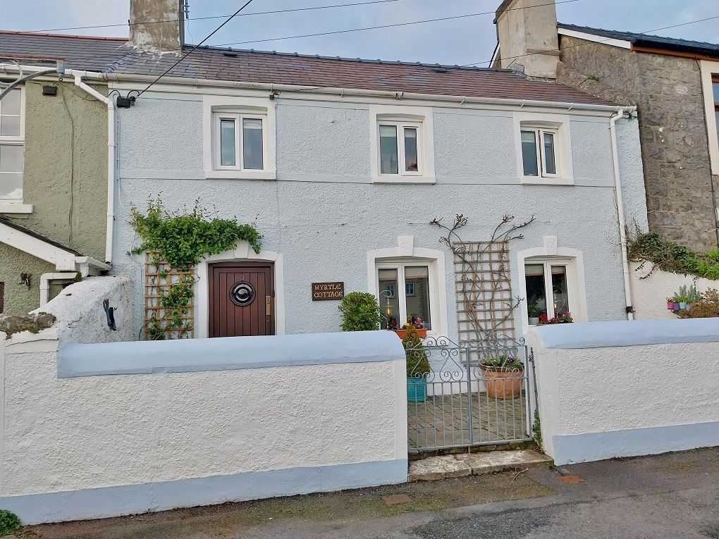 3 bed cottage for sale in Newton Nottage Road, Porthcawl CF36, £395,000