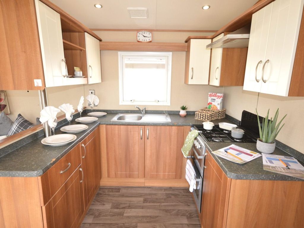 2 bed property for sale in Walton Avenue, Felixstowe IP11 Zoopla