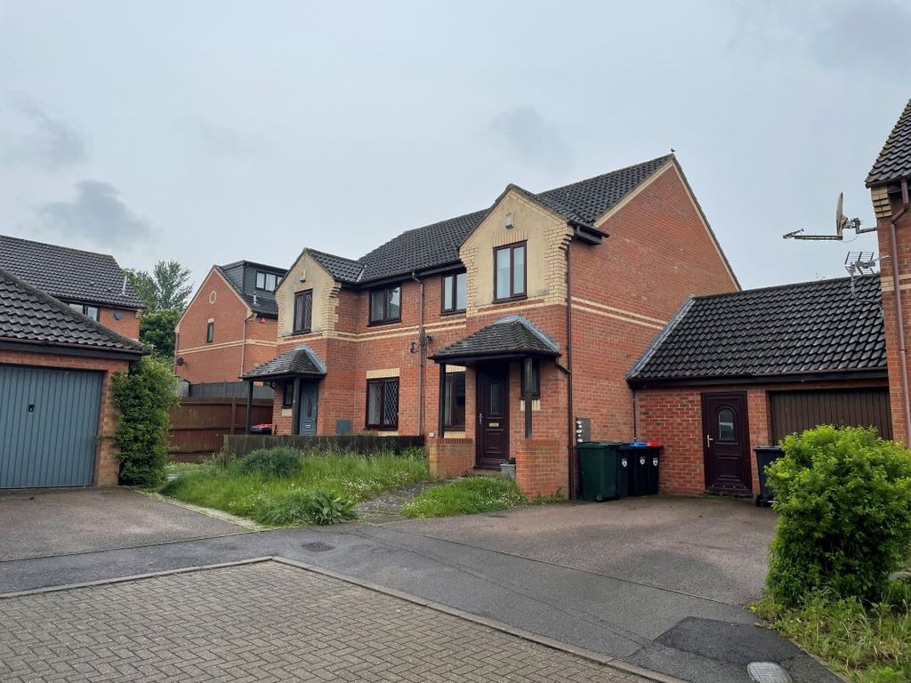 3 bed semidetached house for sale in 29 Sweetlands Corner, Kents Hill