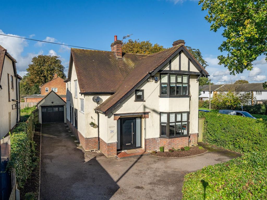 4 bed detached house for sale in Adeyfield Road, Hemel Hempstead, Hertfordshire HP2, £750,000