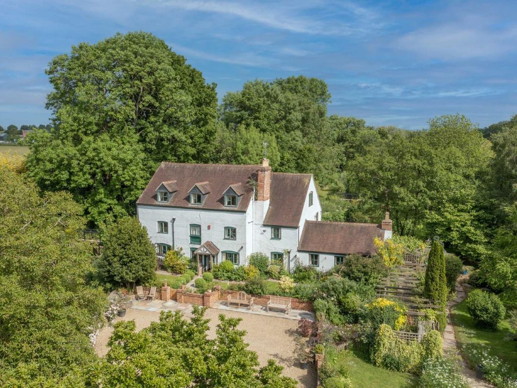 6 bed detached house for sale in Malswick, Newent, Gloucestershire GL18