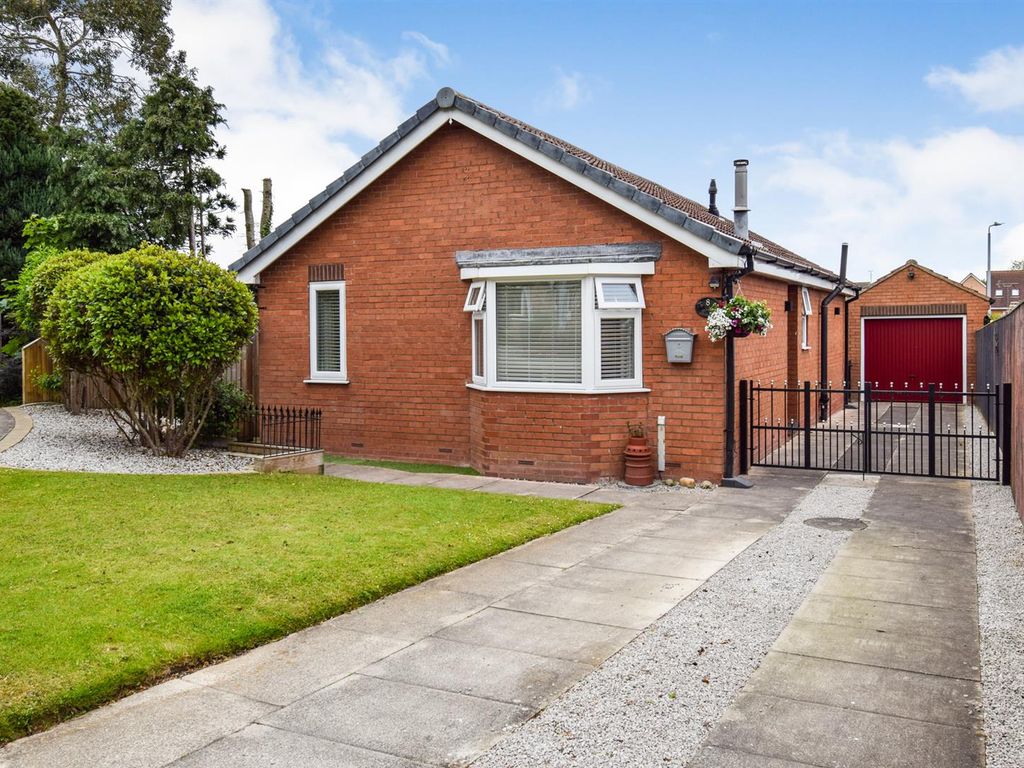 2 bed detached bungalow for sale in Glaisdale Close, Bridlington, East