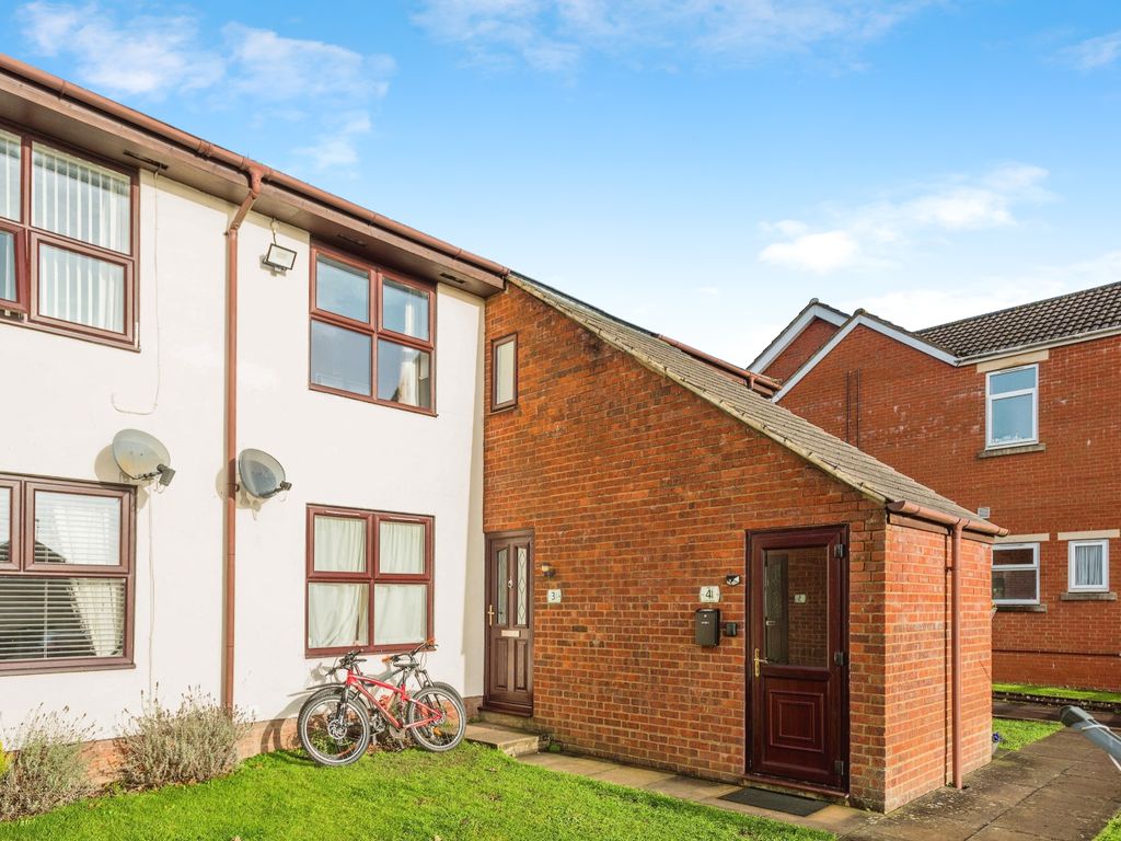 1 bed for sale in Whitworth Road, Swindon SN25, £115,000