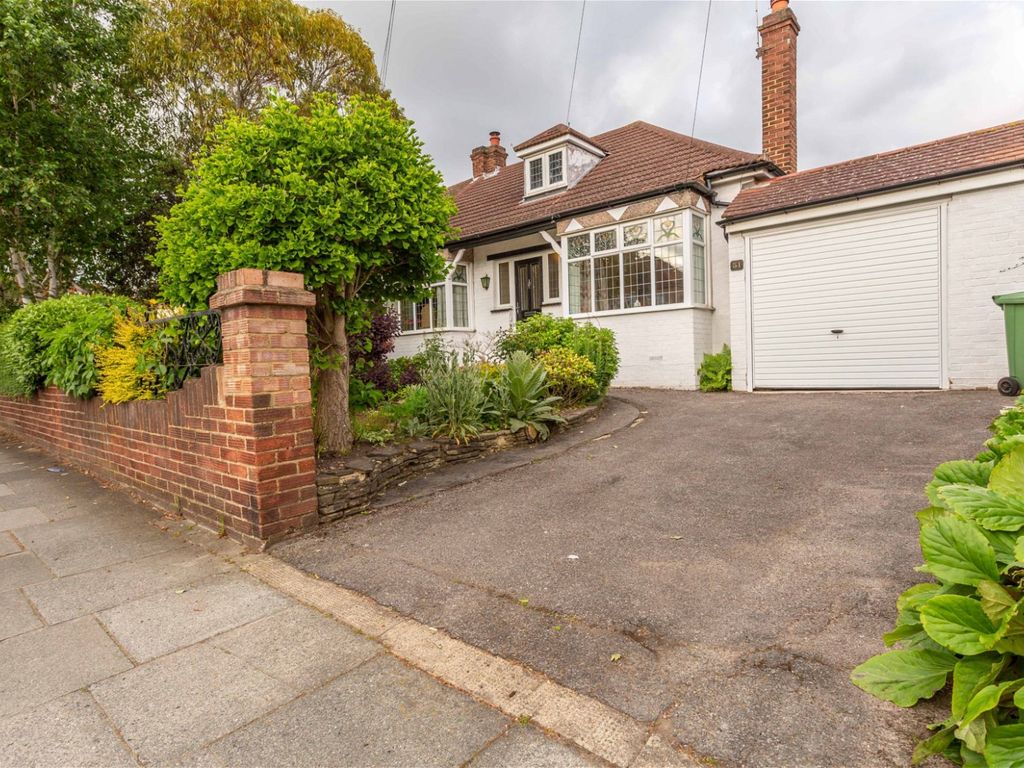 2 bed semidetached bungalow for sale in Townley Road, Bexleyheath DA6
