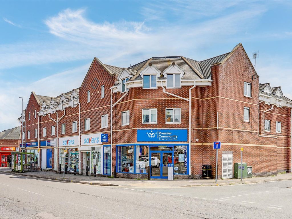 2 bed flat for sale in Carlton Heights, Carlton Hill, Carlton