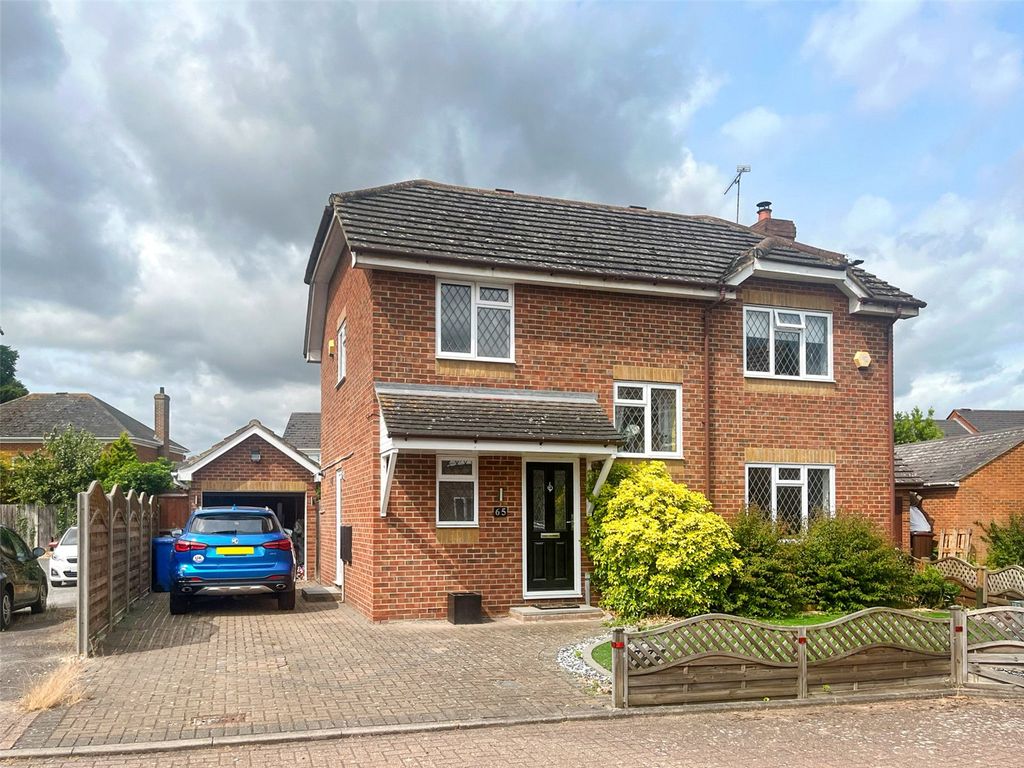 4 bed detached house for sale in Vaughan Drive, Kemsley, Sittingbourne