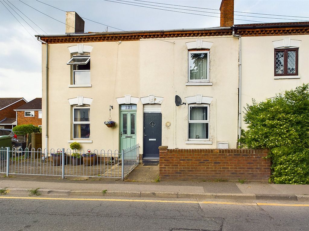 2 bed terraced house for sale in Barnwood Road, Gloucester