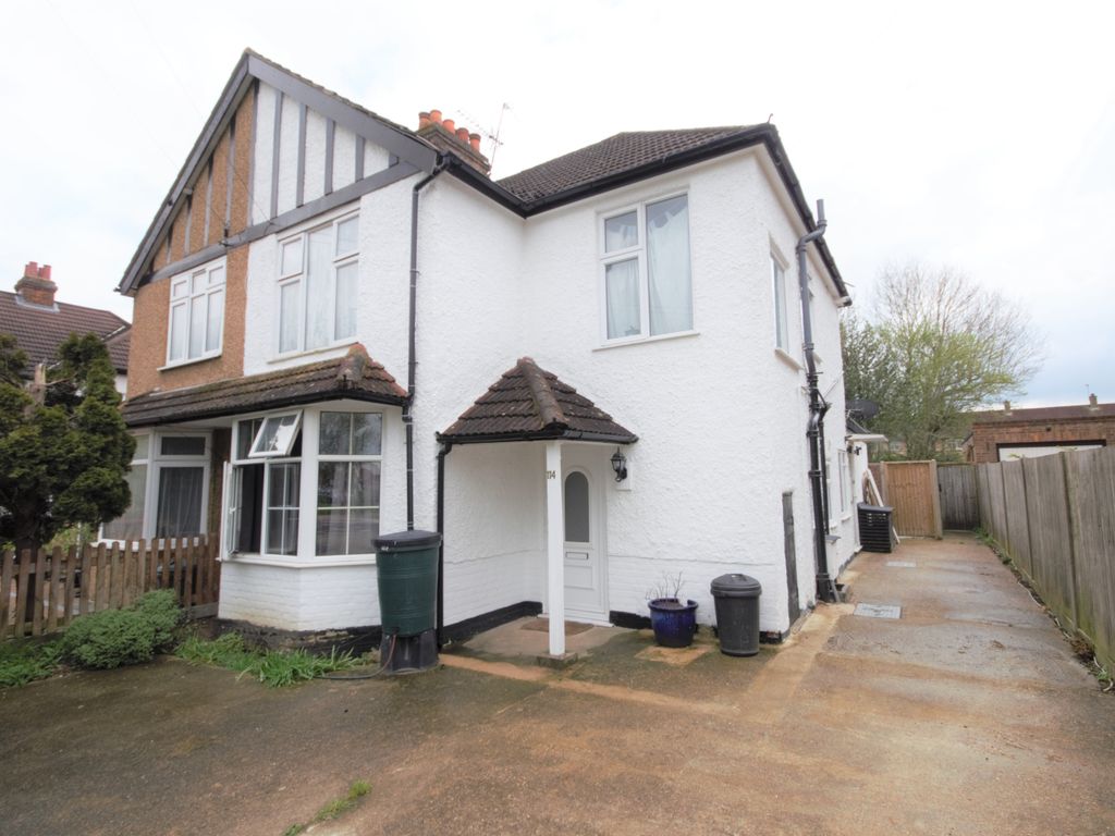 2 bed to rent in Northwood Road, Harefield, Uxbridge UB9