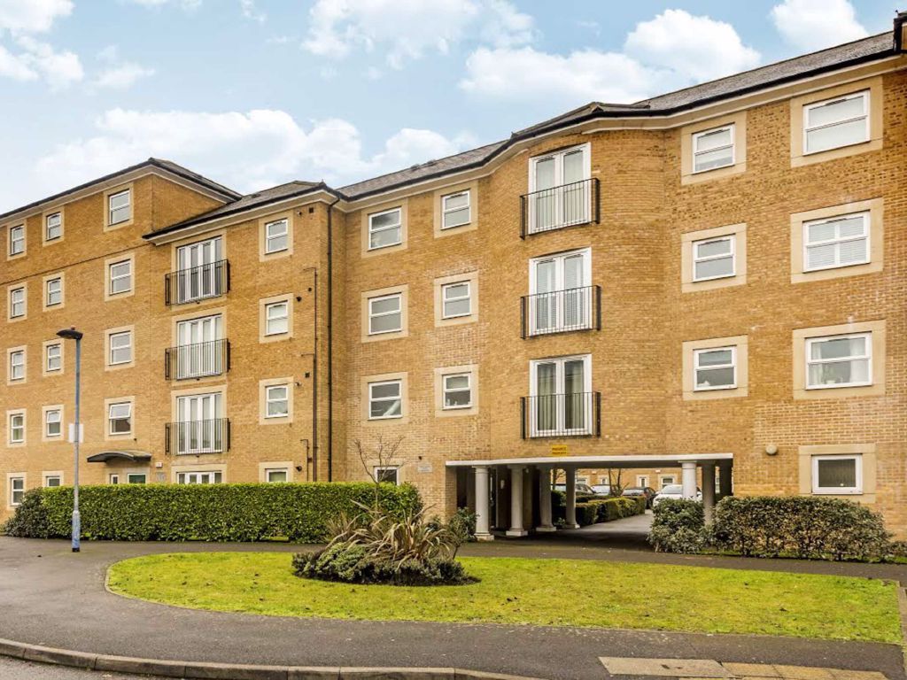 2 bed flat for sale in White Lodge Close, Isleworth TW7 Zoopla