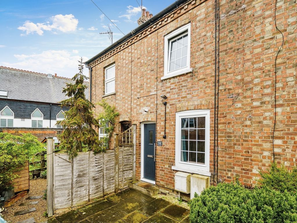 2 bed terraced house for sale in Luton Road, Chalton, Luton LU4 Zoopla