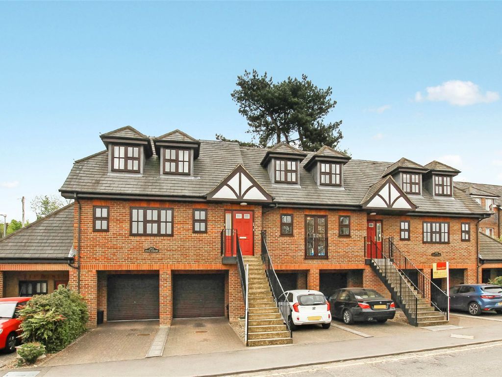 2 bed flat to rent in Pine Court, Chesham, Buckinghamshire HP5 Zoopla