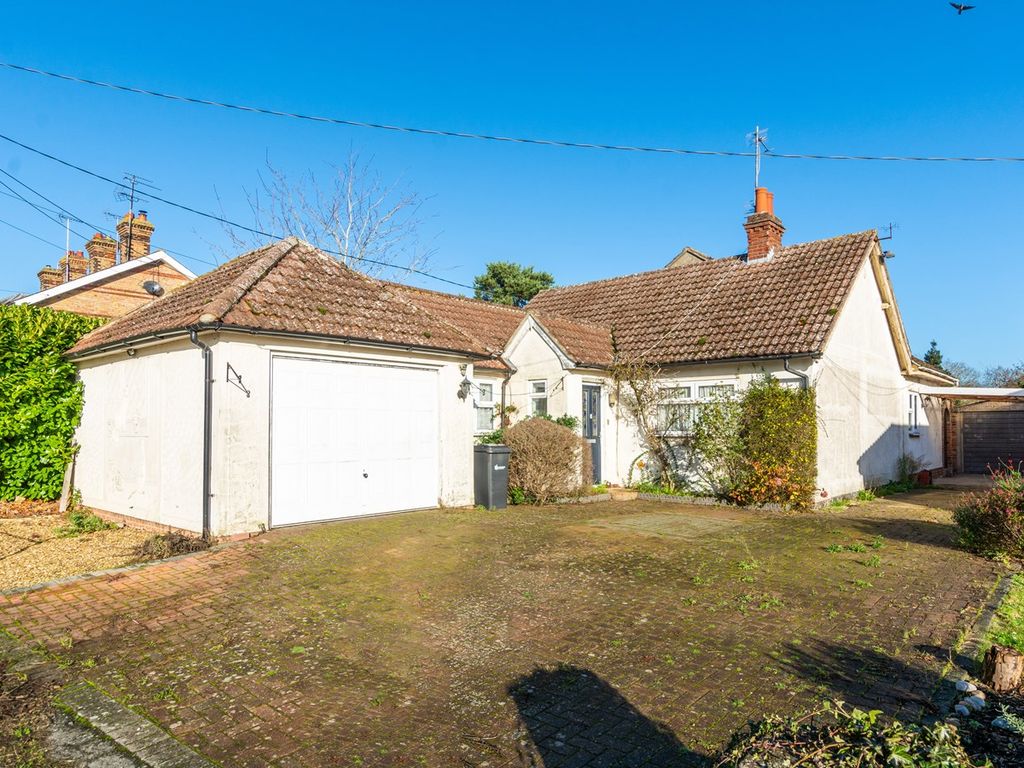 5 bed bungalow for sale in Tey Road, Earls Colne CO6 - Zoopla