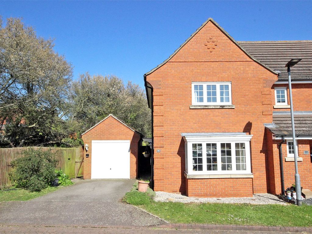3 bed property for sale in Hunter Close, Shortstown, Bedford