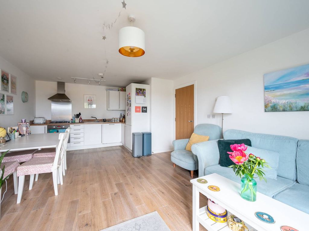 St Georges Grove, Earlsfield, London SW17  