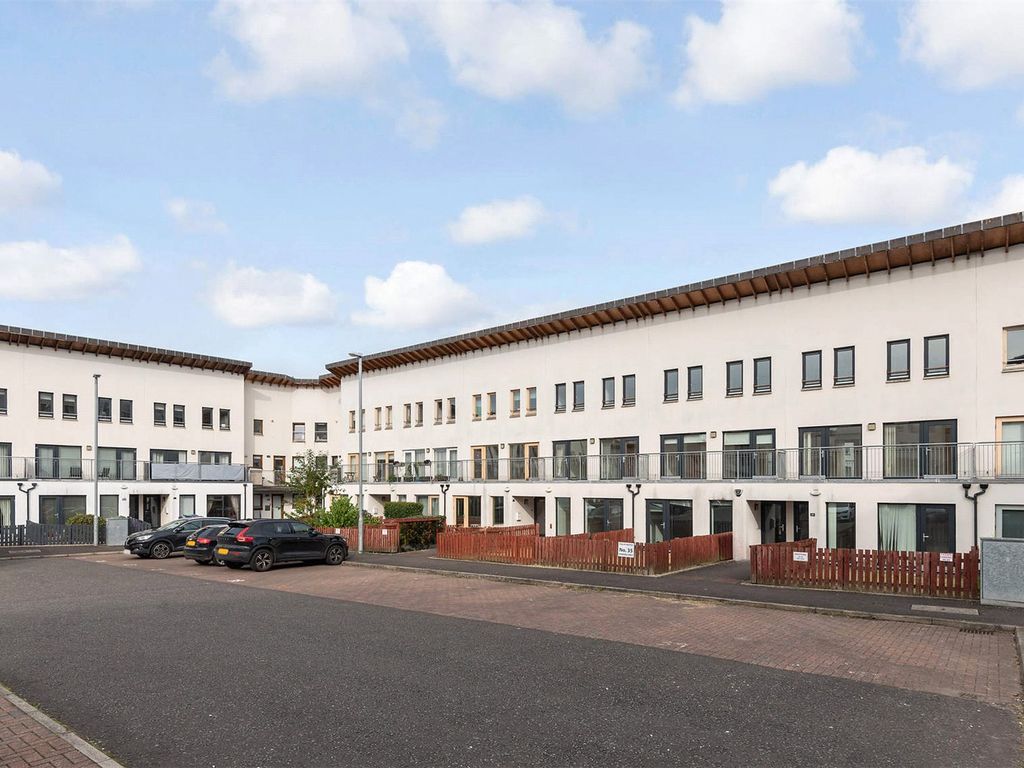 3 bed terraced house for sale in Lochburn Gardens, Maryhill, Glasgow