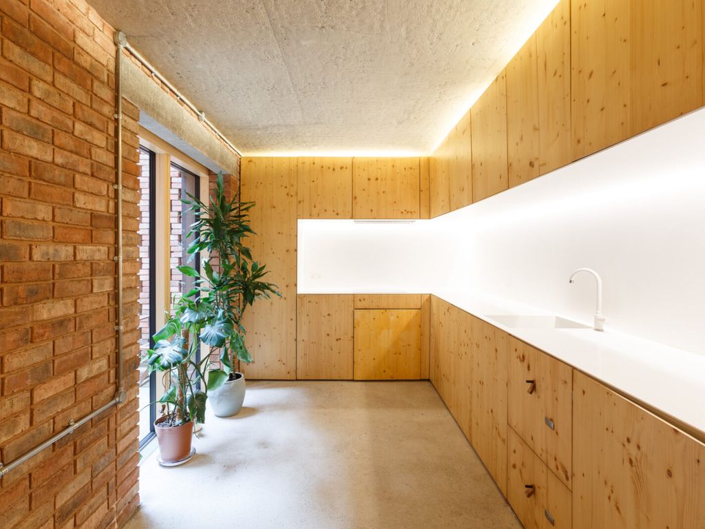 Spruce Apartments IV, Barrett's Grove, London N16  