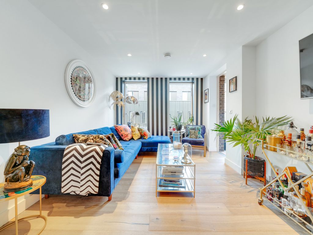 1 bed flat for sale in Blackburn House, Hackney Gardens, London E8 Zoopla