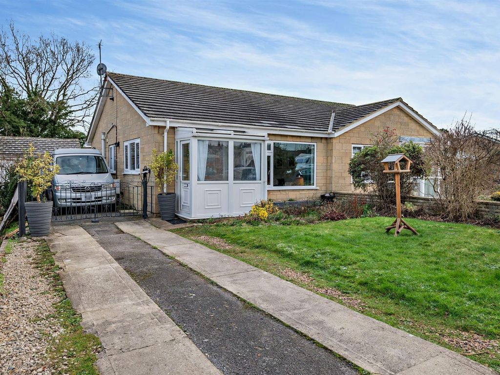 2 bed semidetached bungalow for sale in Fleetwood Close, Neston