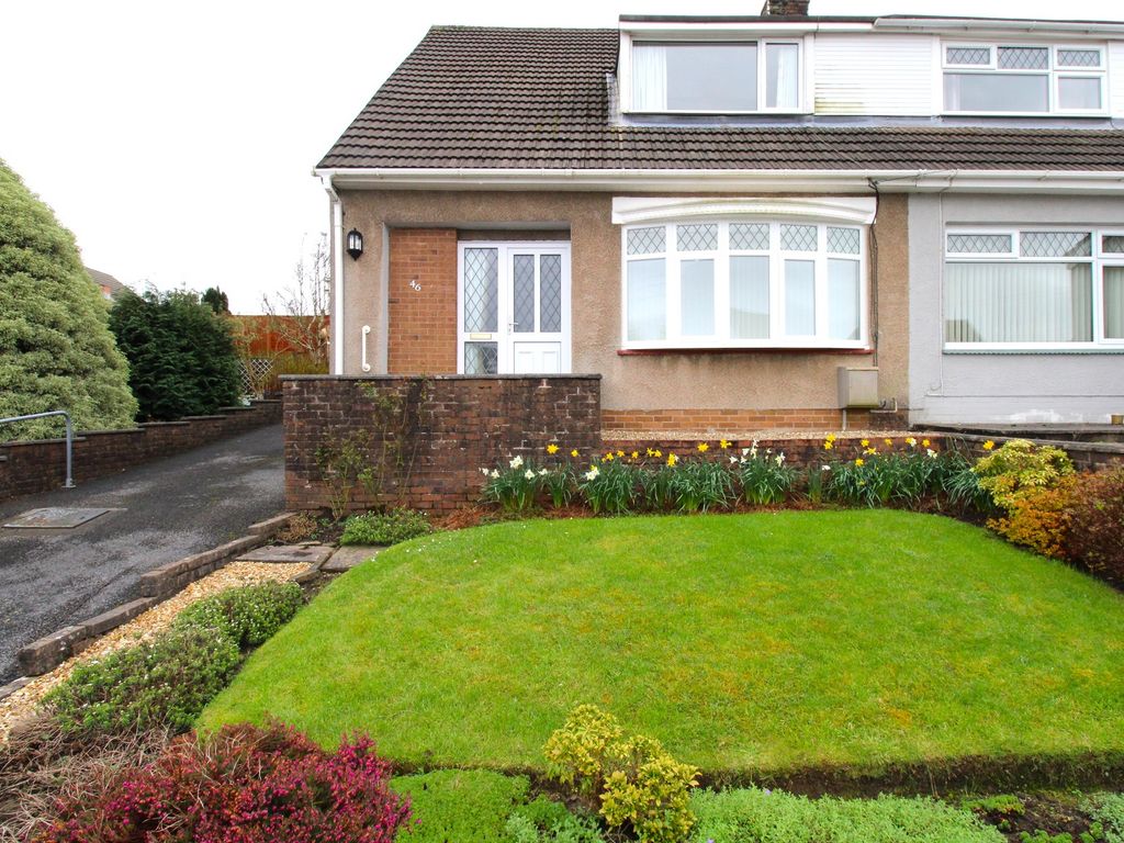 3 bed semidetached house for sale in Treharne Drive, PenYFai