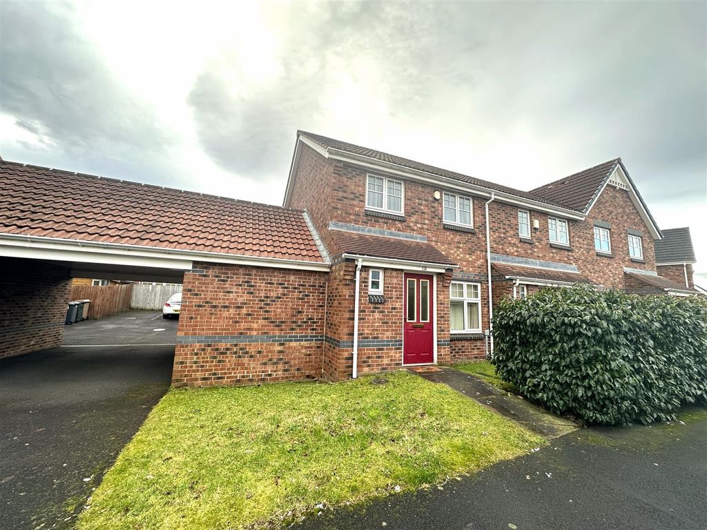 3 bed end terrace house for sale in West Farm Wynd, Longbenton