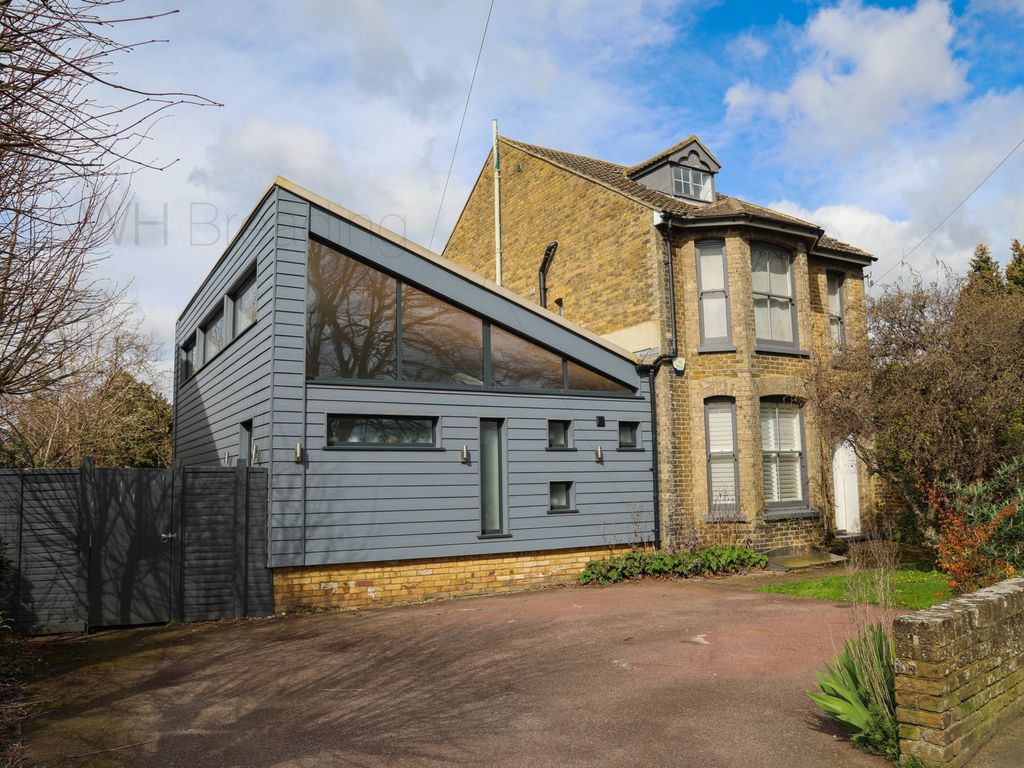 4 bed detached house for sale in Brogdale Road, Faversham ME13, £