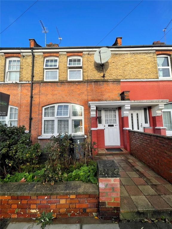 3 bed terraced house to rent in Maurice Avenue, London N22, £1,800 pcm