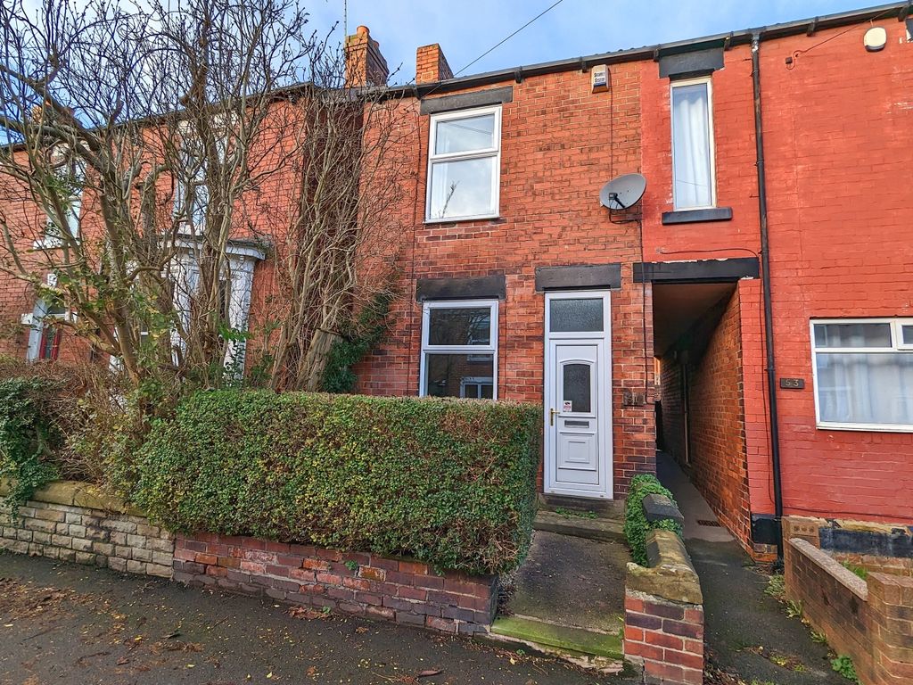 2 bed terraced house to rent in Mitchell Road, Woodseats. Sheffield S8