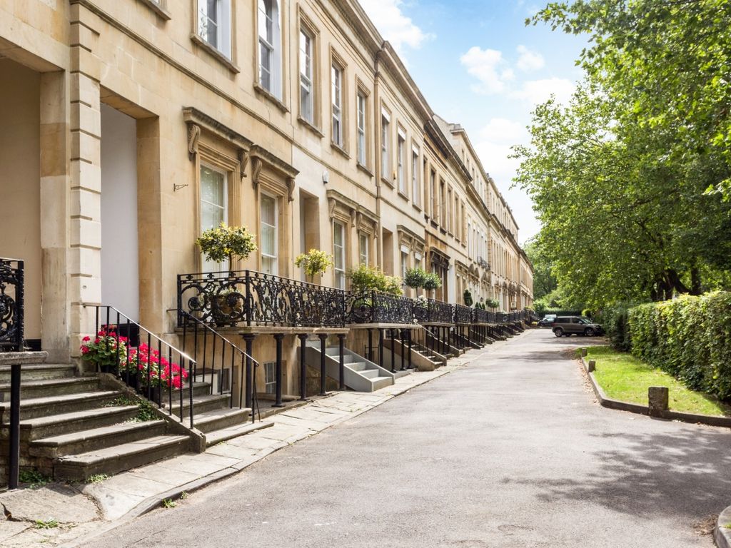 Studio to rent in Royal Parade, Cheltenham GL50, £725 pcm Zoopla