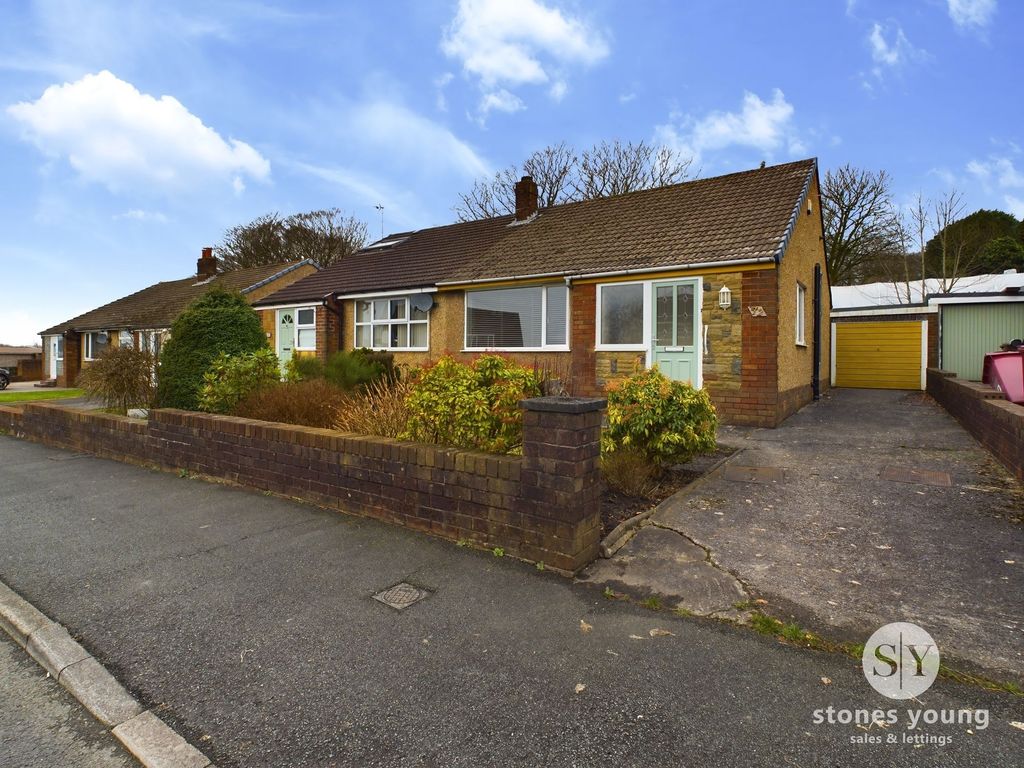 2 bed semidetached bungalow for sale in Cunliffe Close, Blackburn BB1