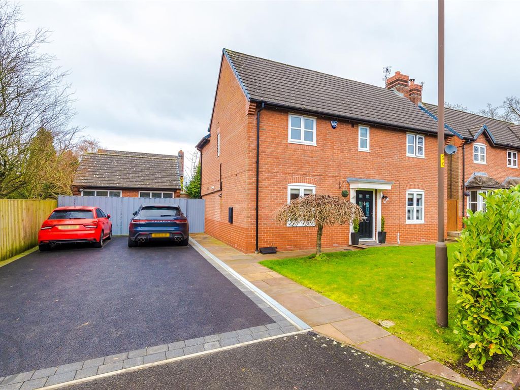 4 bed detached house for sale in Astley Hall Drive, Astley, Manchester