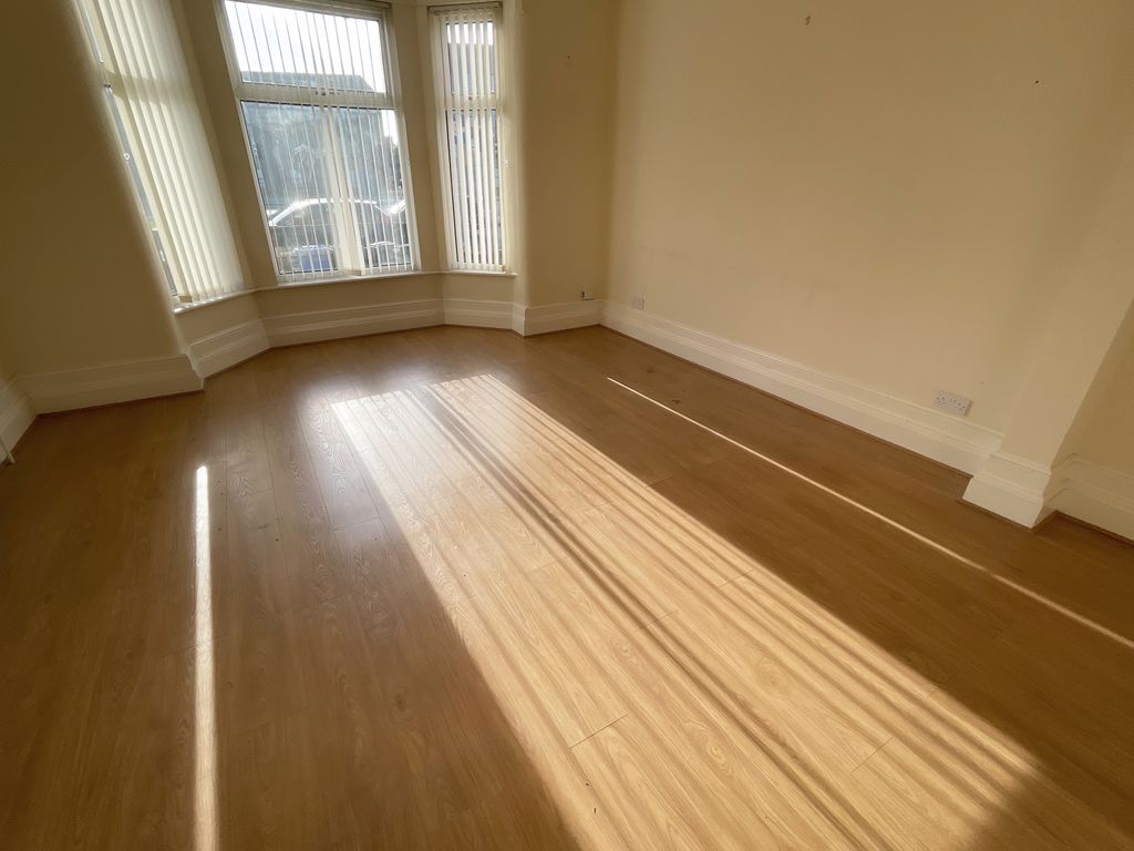 4 bed terraced house for sale in Chester Road, Stretford M32, £285,000