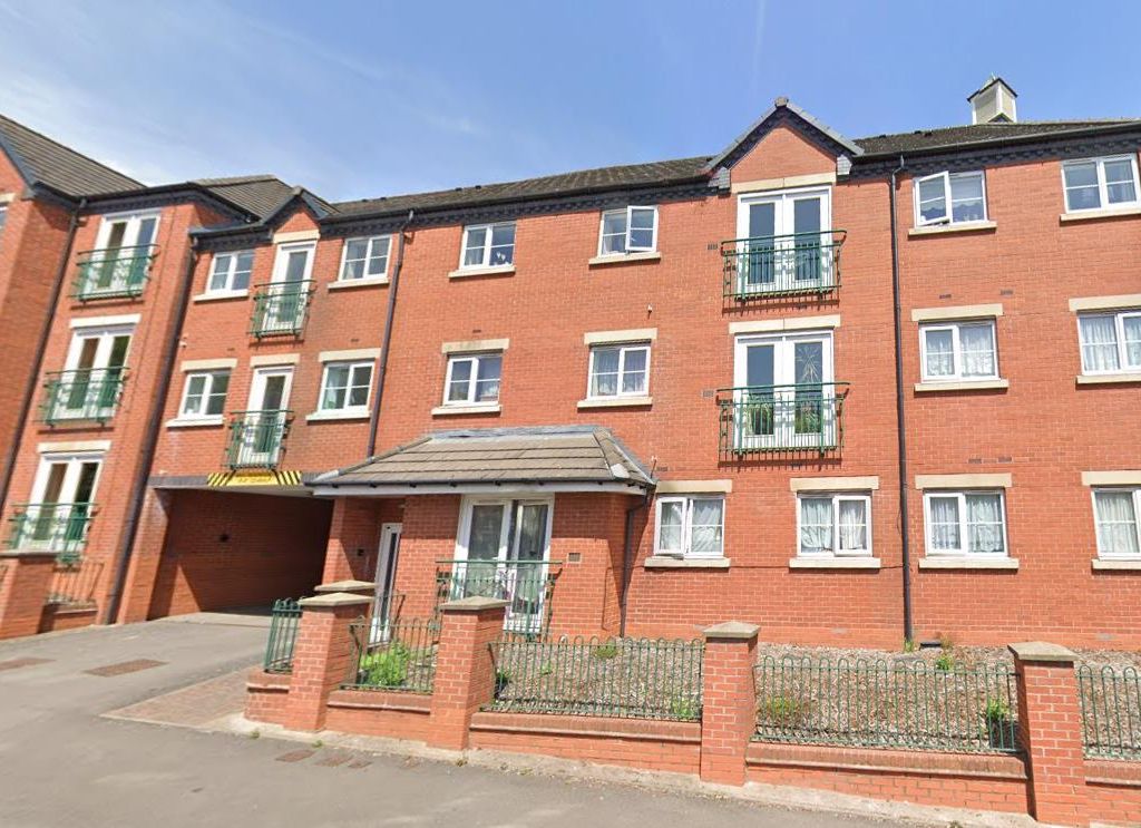 2 bed flat to rent in St. Johns Street, Netherton, Dudley DY2, £775 pcm