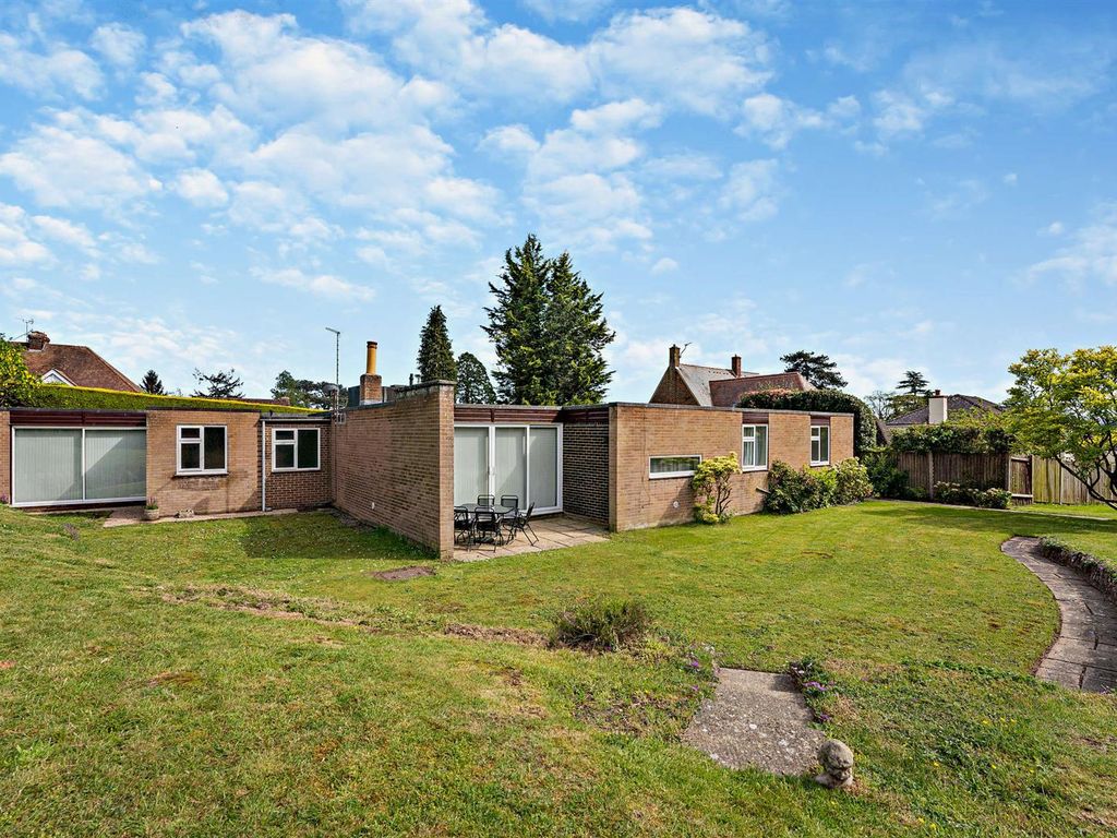 5 bed detached bungalow for sale in Yeoman Lane, Bearsted, Maidstone