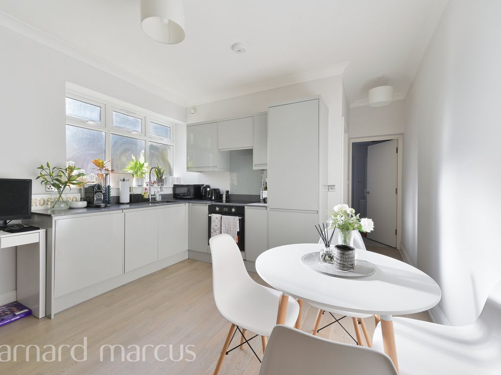 1 bed flat to rent in Beaufort Road, Kingston Upon Thames KT1, £1,450