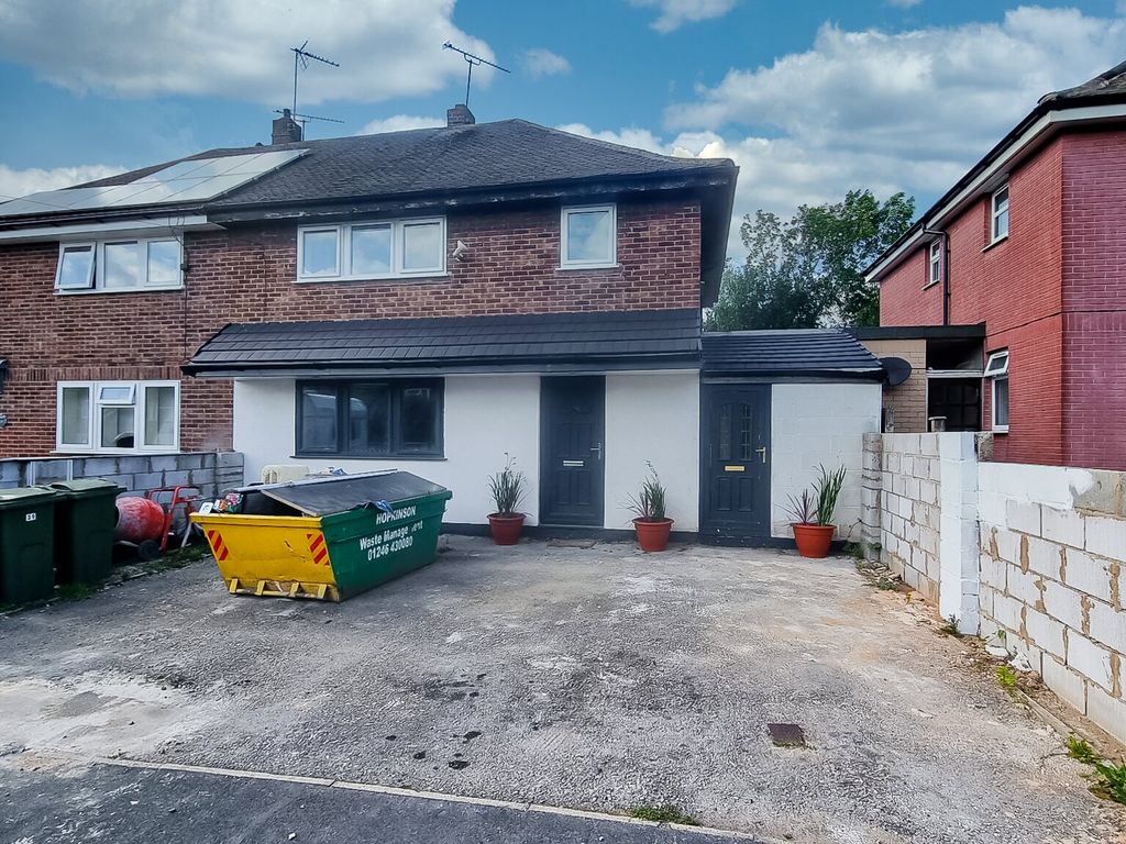 3 bed semidetached house for sale in Meadow Road, Clay Cross