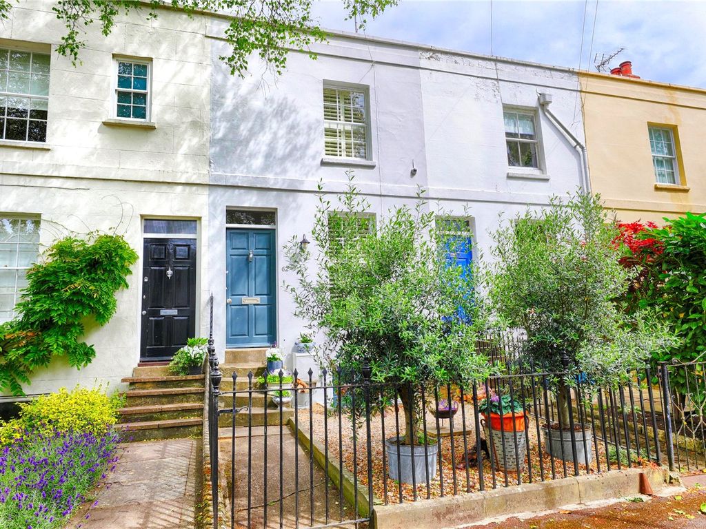 2 bed terraced house for sale in Gratton Road, Leckhampton, Cheltenham