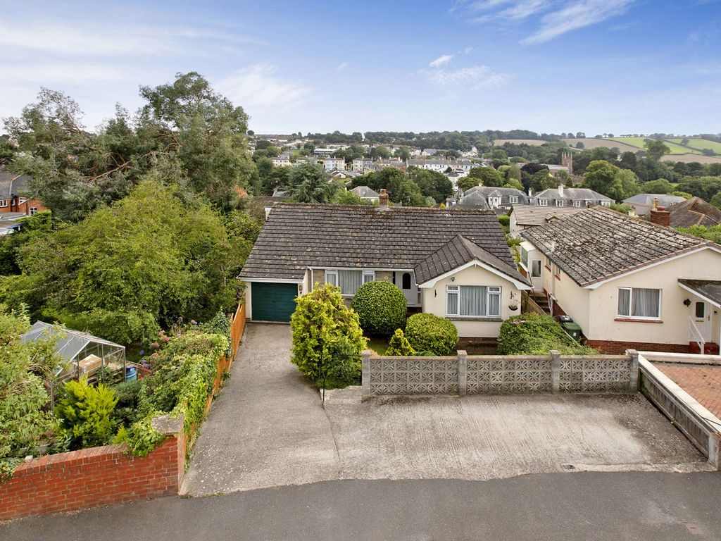 3 bed bungalow for sale in Meadow Rise, Dawlish EX7, £425,000 Zoopla