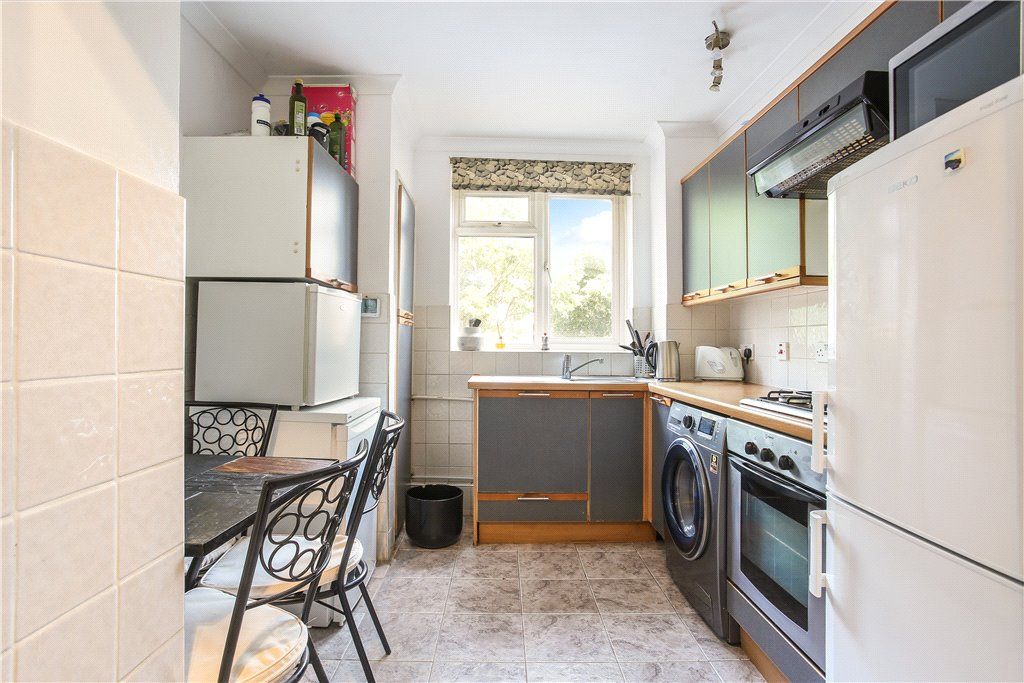 2 bed flat for sale in Dresden House, Dagnall Street, Battersea, London