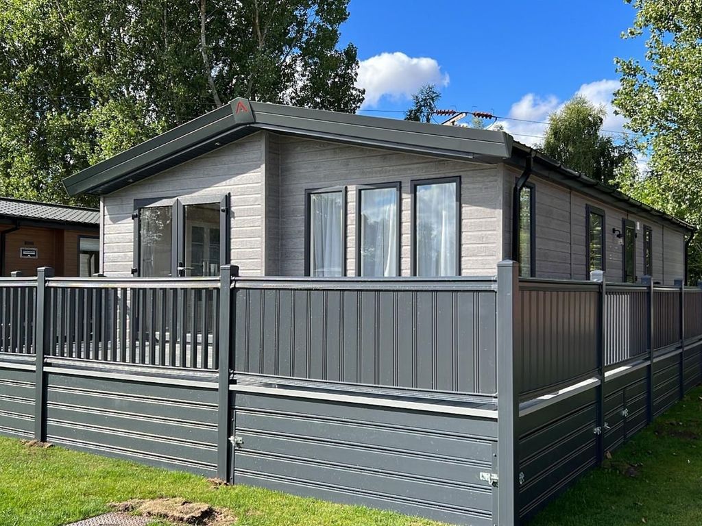 2 bed lodge for sale in Sheriff Hutton Road, Strensall, York YO32 Zoopla