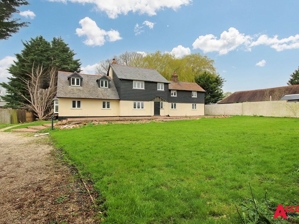 5 bed detached house for sale in Tawney Lane, Stapleford Tawney RM4, £1,000,000 Zoopla