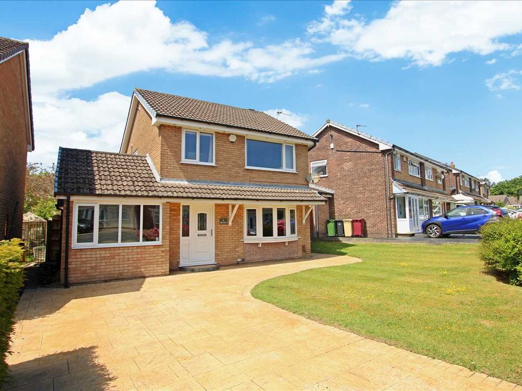 3 bed detached house for sale in Megfield, Westhoughton, Bolton BL5