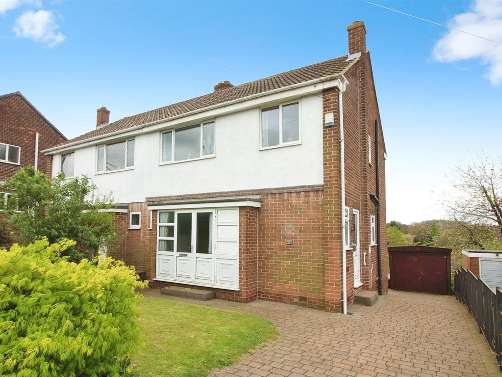 3 bed semidetached house for sale in Thorne Grove, Rothwell, Leeds
